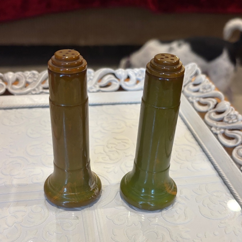 Retro Green and Brown Shakers Bakelite